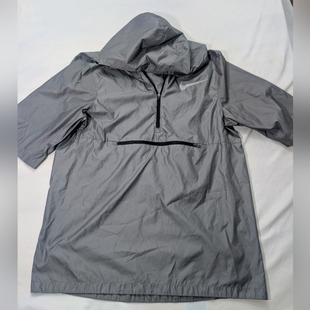 Nike Men's Hooded Short Sleeve Windbreaker - Gray